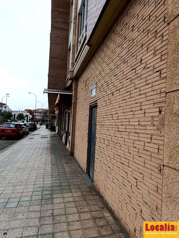 Vista exterior de Local en venda en Palencia