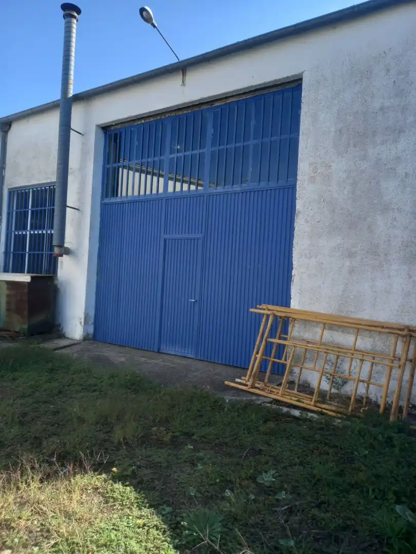 Exterior view of Industrial buildings for sale in Encinas de Abajo