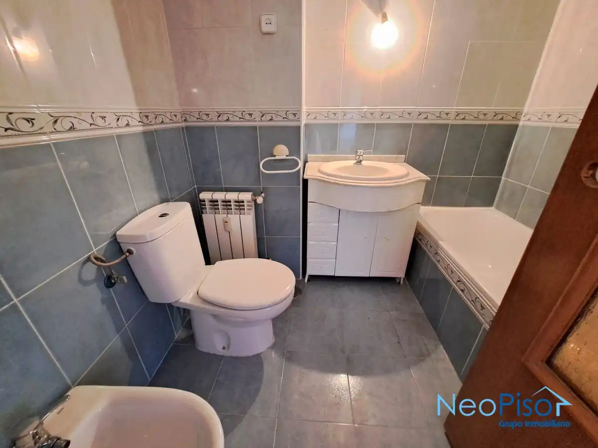 Baño de Piso en venta en Alcorcón con Piscina comunitaria