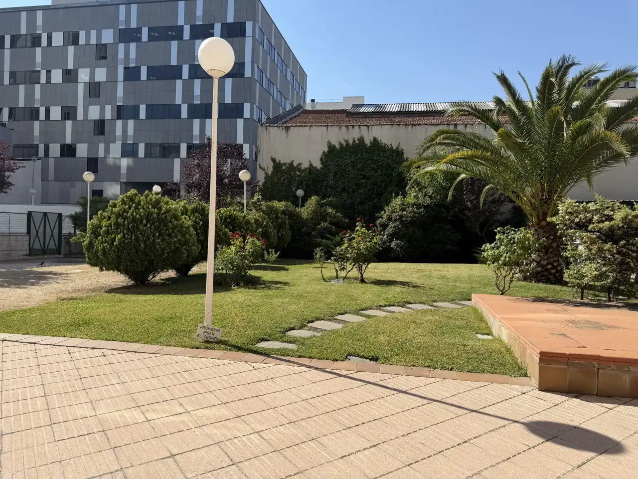 Jardín de Piso de alquiler en Madrid con Amueblado