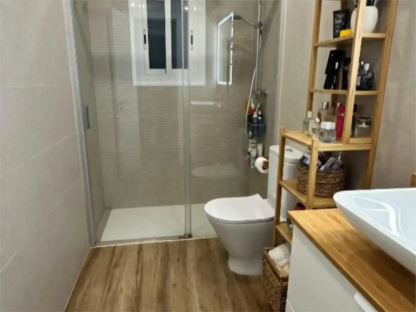 Bathroom of Flat for sale in Castelldefels  with Air Conditioner