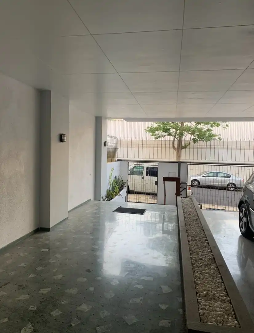 Einfamilien-Reihenhaus zum Verkauf in Santa Cruz de Tenerife mit Klimaanlage, Terrasse und Abstellraum