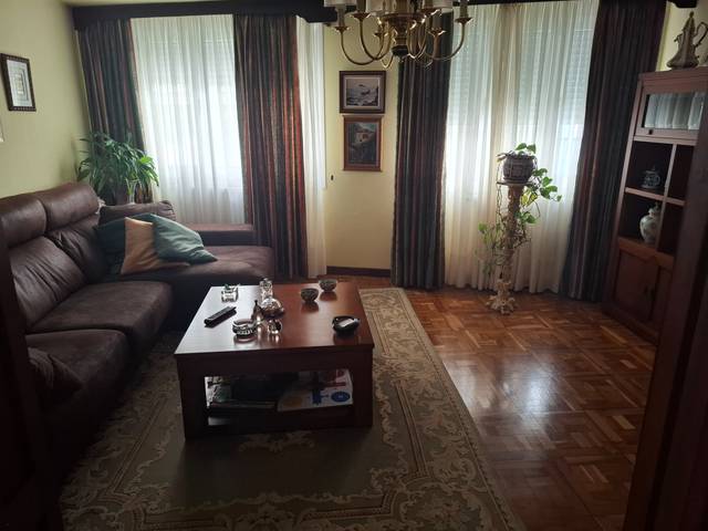 Casa adosada en Venta en Viveiro