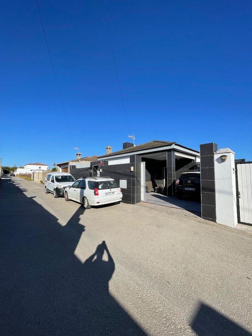 Parking of House or chalet for sale in Chiclana de la Frontera  with Air Conditioner, Heating and Storage room