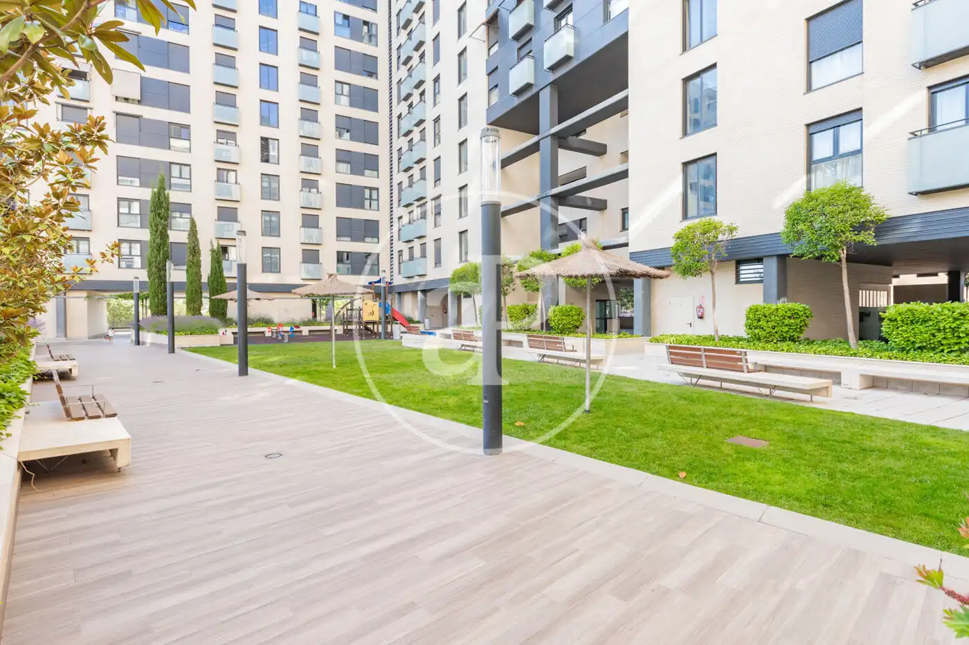 Terraza de Piso en venta en Madrid con Aire acondicionado, Calefacción y Jardín privado