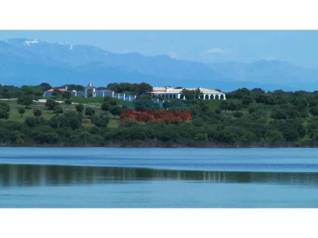 Finca rústica en venta en Peraleda de la Mata