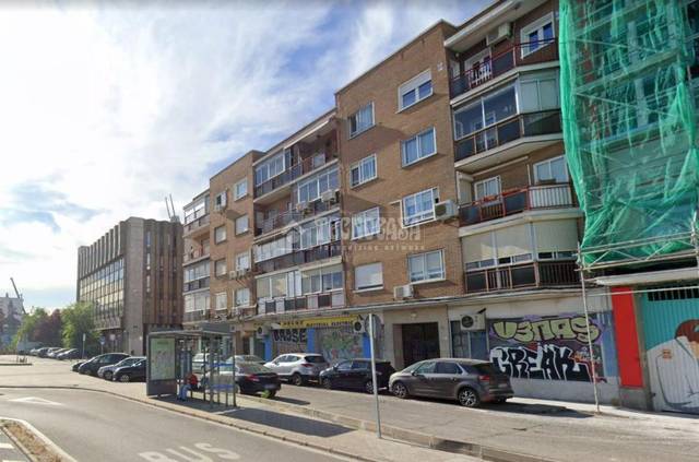 Local comercial en Venta en Tres Olivos - Valverde