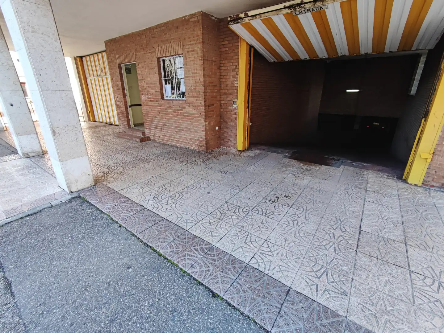 Aparcament de Pis en venda en Palencia amb Calefacció, Parquet i Moblat