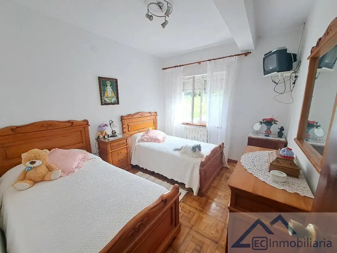Haus mit Terrasse zum Verkauf in Barrio Arnuero-Palacio, imagen 15