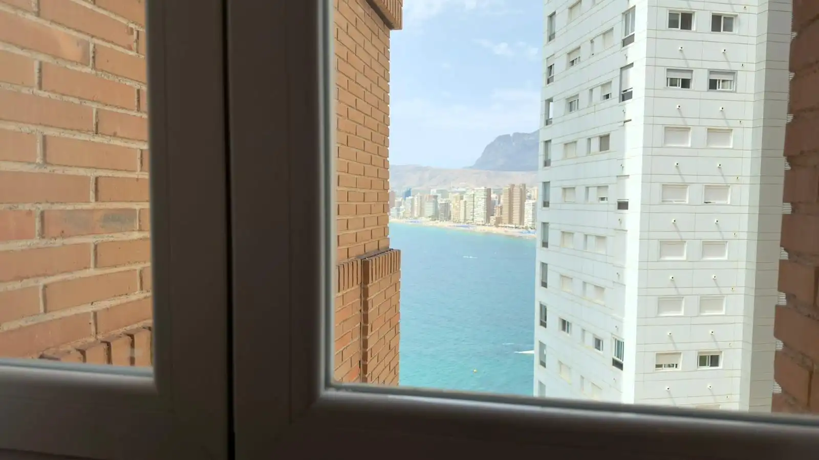 Schlafzimmer von Wohnung zum Verkauf in Benidorm mit Klimaanlage, Heizung und Terrasse