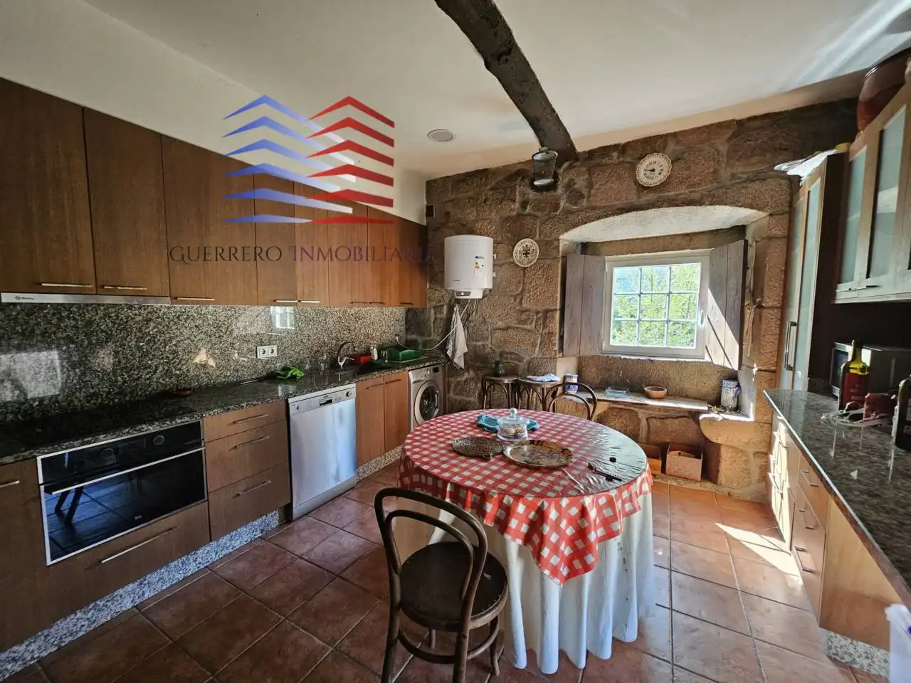 Cocina de Casa o chalet en venta en Barbadás con Jardín privado, Terraza y Piscina