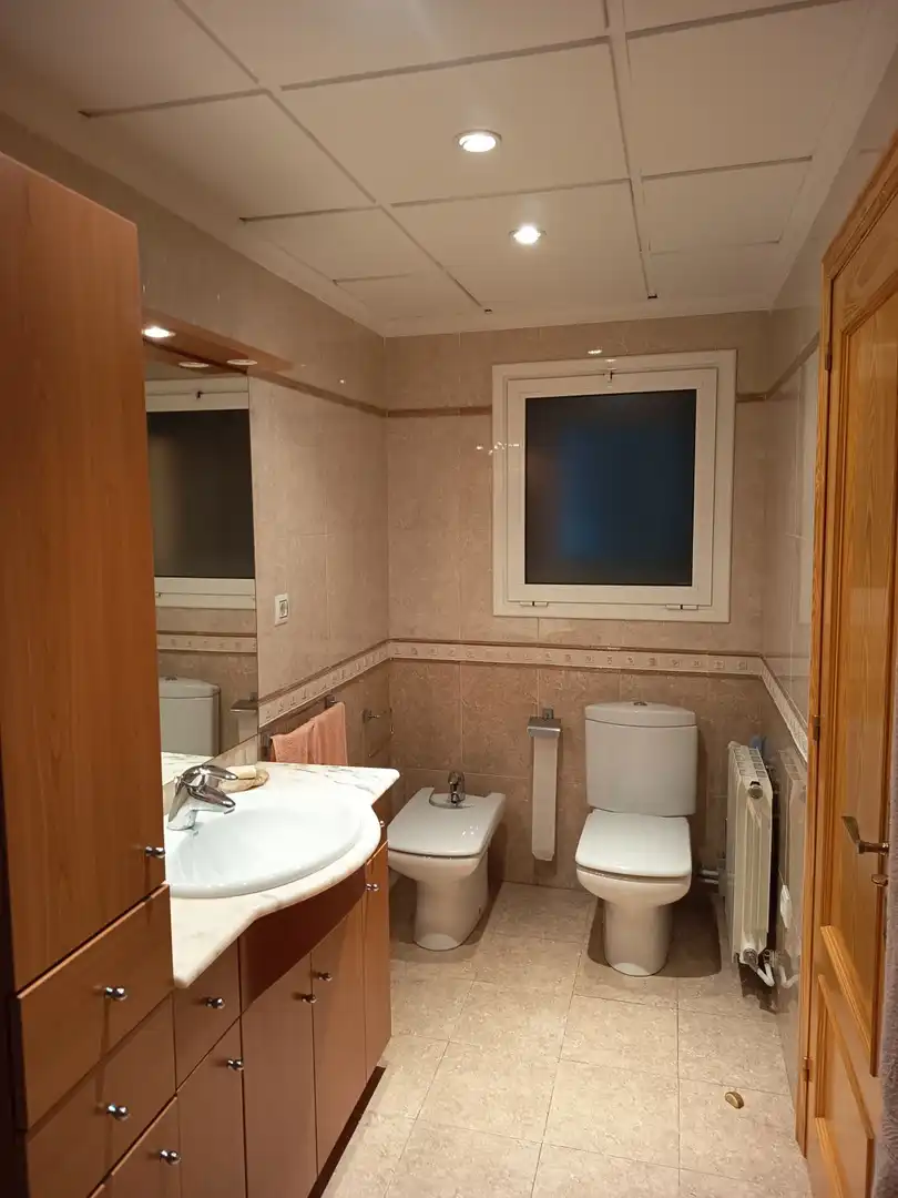 Baño de Piso en venta en Ulldecona con Calefacción, Terraza y Trastero