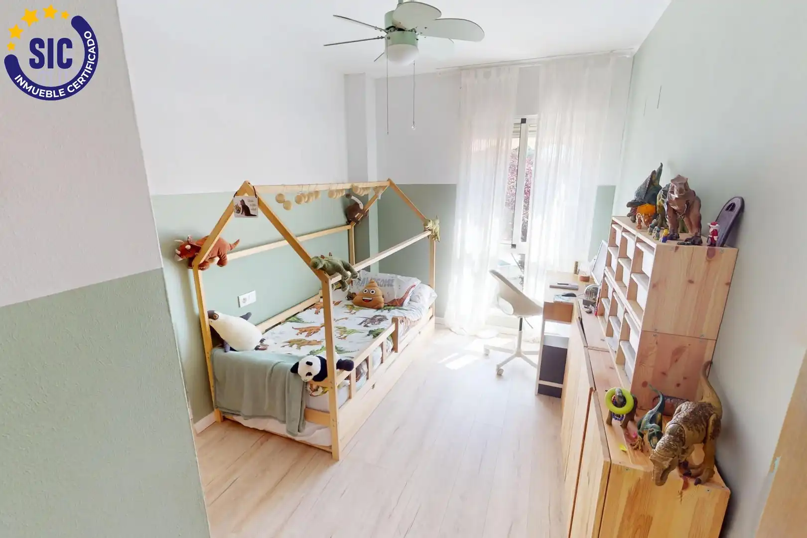 Dormitori de Casa o xalet en venda en Benicasim / Benicàssim amb Aire condicionat, Jardí privat i Parquet