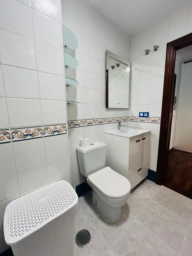 Bathroom of Flat for sale in A Coruña Capital 