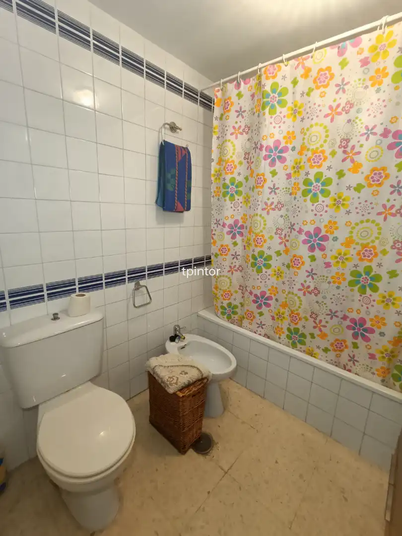 Badezimmer von Wohnung zum Verkauf in Cáceres mit Terrasse, Möbliert und Ofen