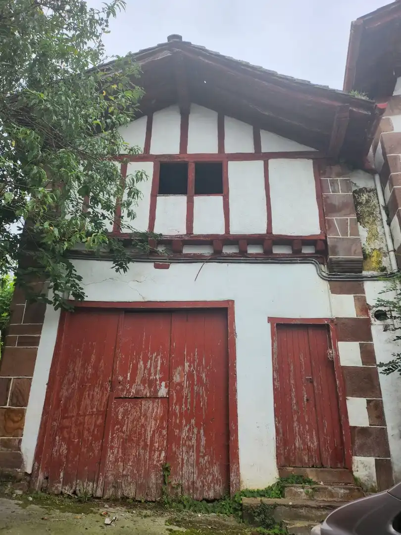 Vista exterior de Edificio en venta en Zugarramurdi