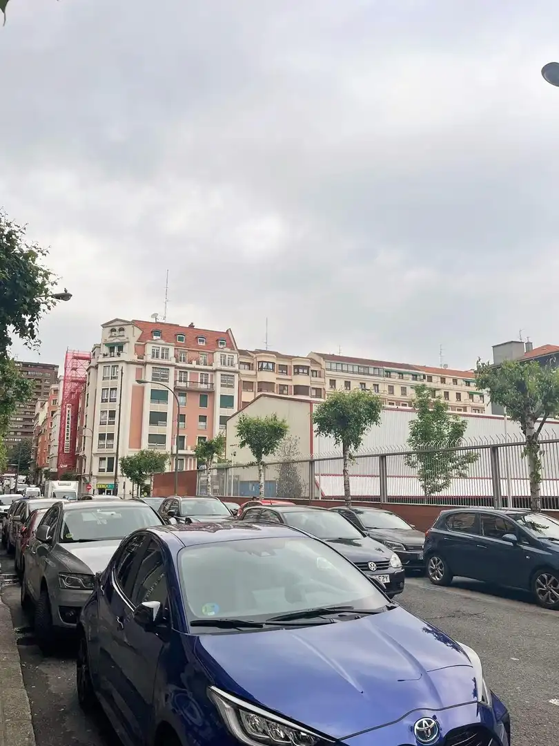 Außenansicht von Garage zum Verkauf in Bilbao 