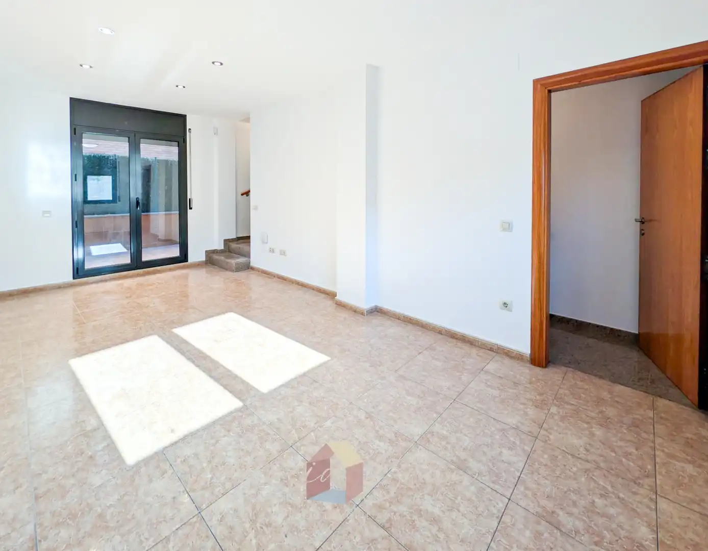 Maison mitoyenne à vendre à Tona, imagen 2