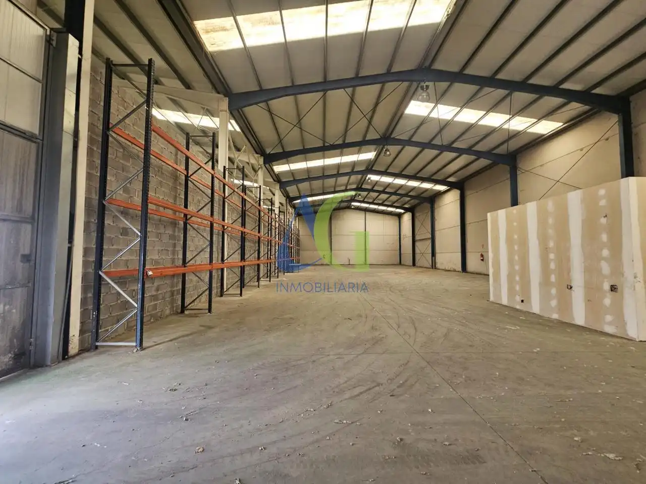 Industrial buildings for rent in Onzonilla