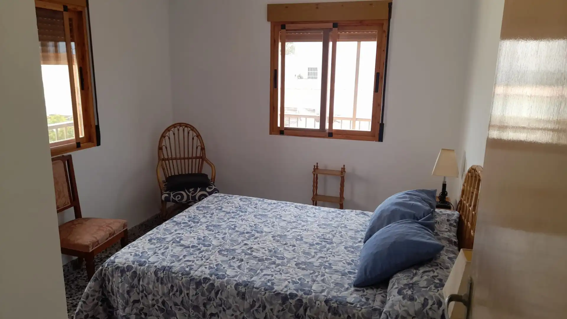 Schlafzimmer von Wohnung zum Verkauf in Torrenueva Costa mit Ofen, Waschmaschine und Balkon