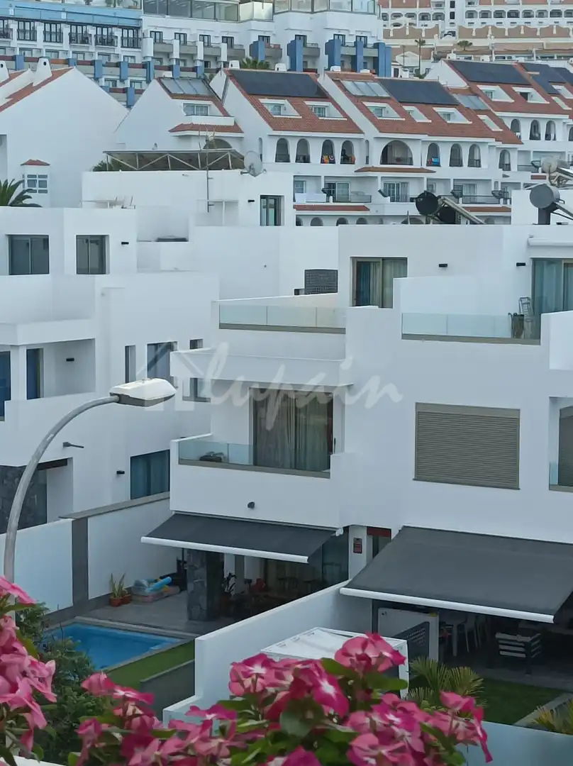 Vista exterior de Ático en venta en Arona