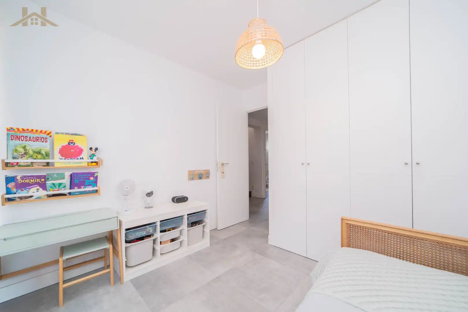 Bedroom of Detached homes for sale in Pozuelo de Alarcón  with Air Conditioner, Heating and Private garden