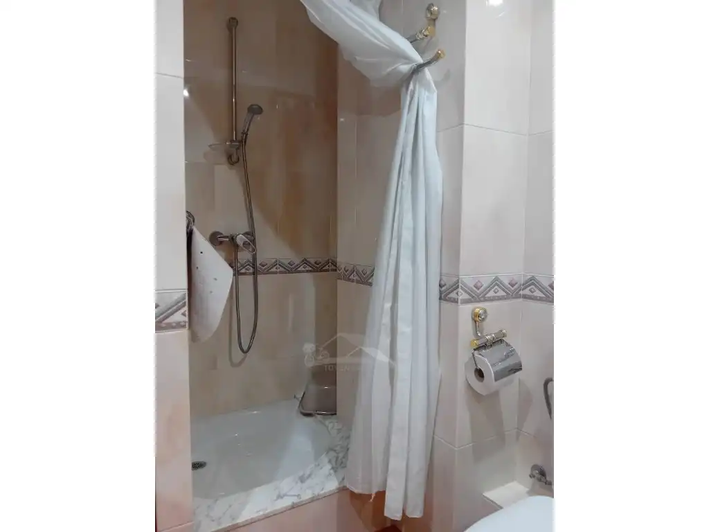 Baño de Piso en venta en Sort con Balcón