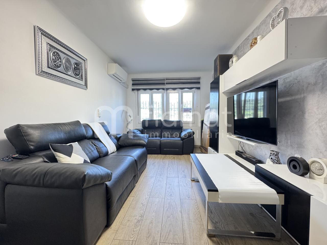 Sala d'estar de Planta baixa en venda en Sarrià de Ter