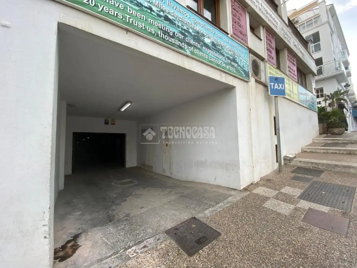 Parkplatz von Garage zum Verkauf in Manilva