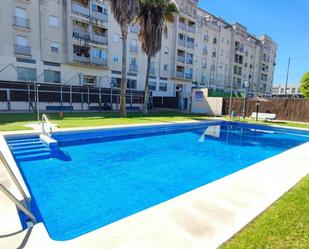 Piscina de Pis de lloguer en Jerez de la Frontera amb Aire condicionat, Terrassa i Balcó