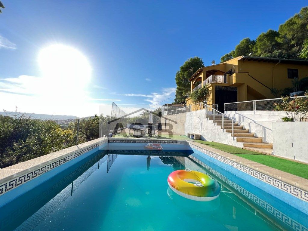 Swimming pool of House or chalet for sale in Manuel  with Terrace and Swimming Pool