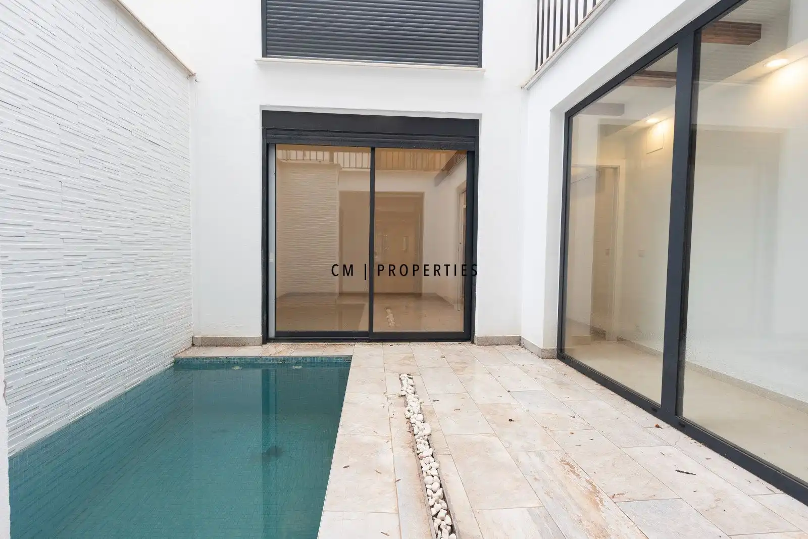 Swimming pool of Flat for sale in Valencia  with Air Conditioner, Heating and Swimming Pool