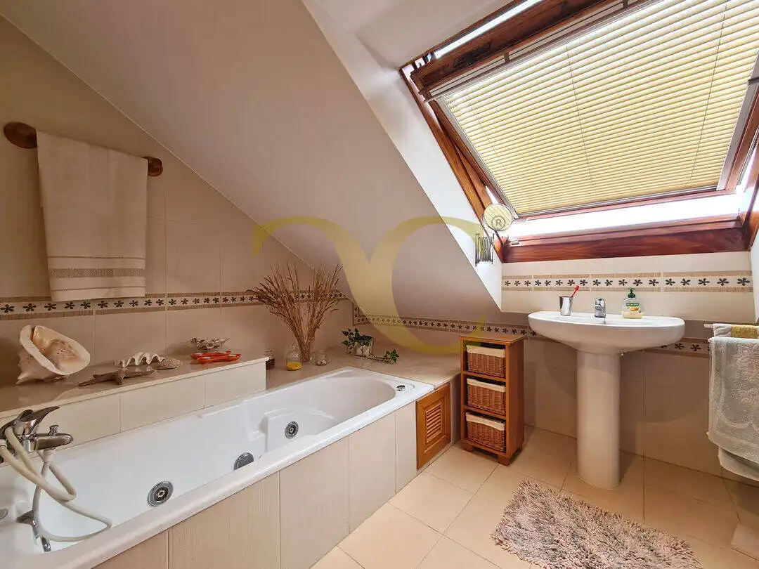 Baño de Dúplex en venta en Gijón  con Aire acondicionado, Calefacción y Trastero