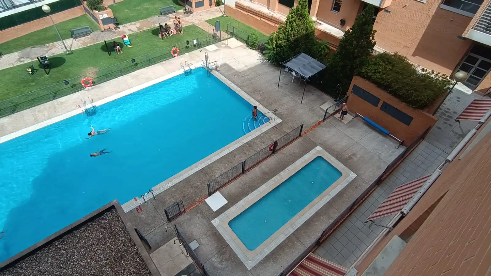 Piscina de Piso en venta en Madrid con Aire acondicionado, Calefacción y Trastero