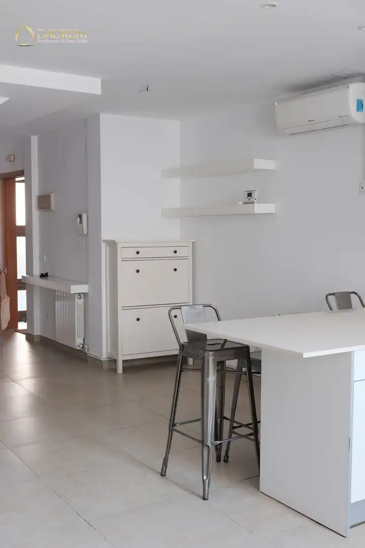 Habitación de Dúplex en venta en Valencia con Aire acondicionado y Calefacción