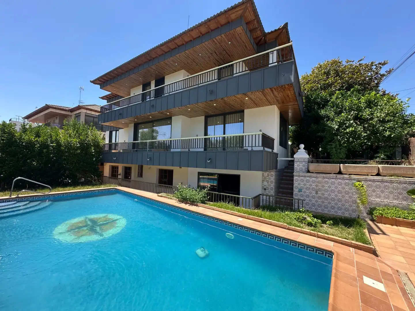 Exterior view of Houses for sale in Cunit  with Air Conditioner, Private garden and Terrace