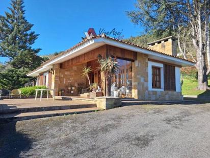 Vista exterior de Casa o xalet en venda en Villaviciosa amb Calefacció, Jardí privat i Terrassa