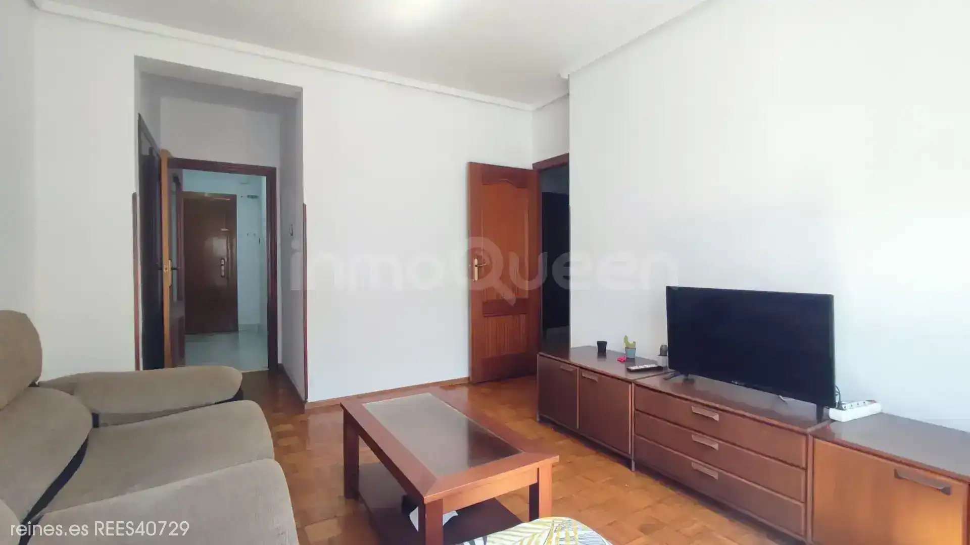Sala d'estar de Pis de lloguer en Oviedo  amb Calefacció i Moblat