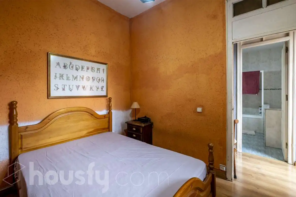 Schlafzimmer von Haus oder Chalet zum Verkauf in Barcelona mit Klimaanlage, Privatgarten und Terrasse