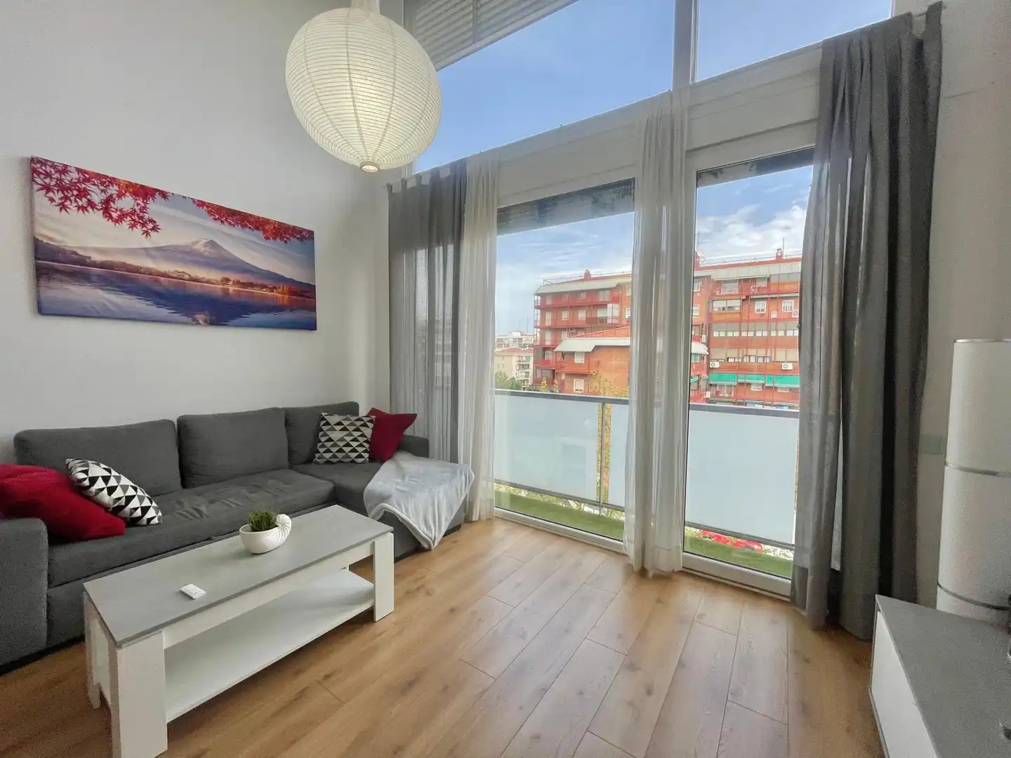 Sala d'estar de Dúplex en venda en Madrid amb Calefacció i Moblat