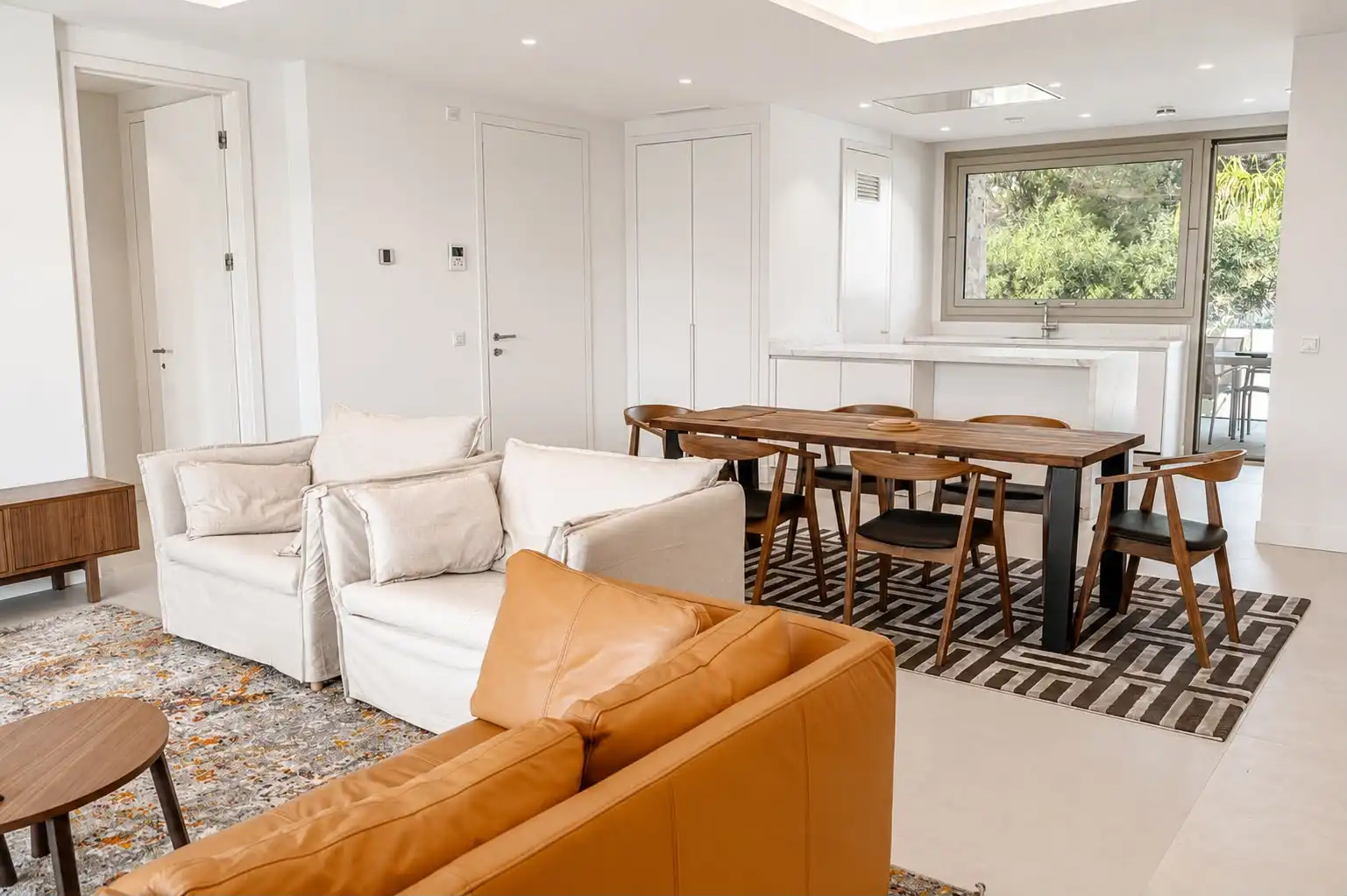 Sala d'estar de Apartament en venda en Marbella amb Aire condicionat, Terrassa i Traster