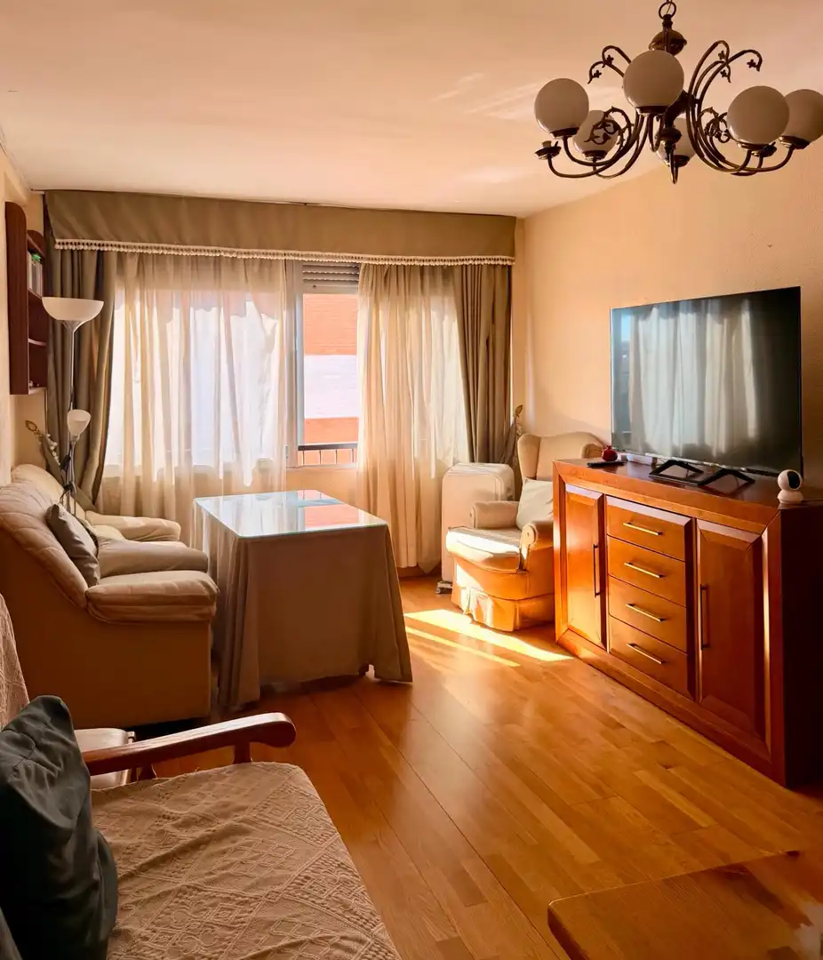 Living room of Flat for sale in Granada  with Furnished
