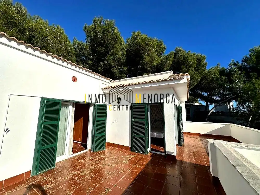 Vista exterior de Casa o xalet en venda en Es Mercadal amb Aire condicionat, Jardí privat i Terrassa