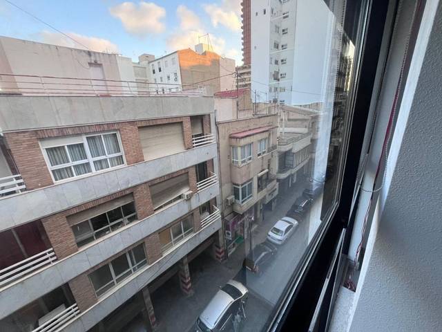 Oficina en Alquiler en c. del médico pascual perez en Barrio del Centro