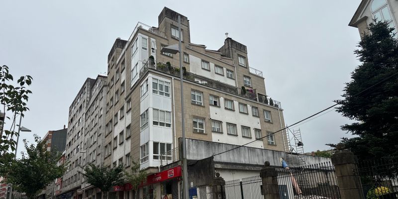Vista exterior de Pis en venda en Pontevedra Capital  amb Traster i Moblat