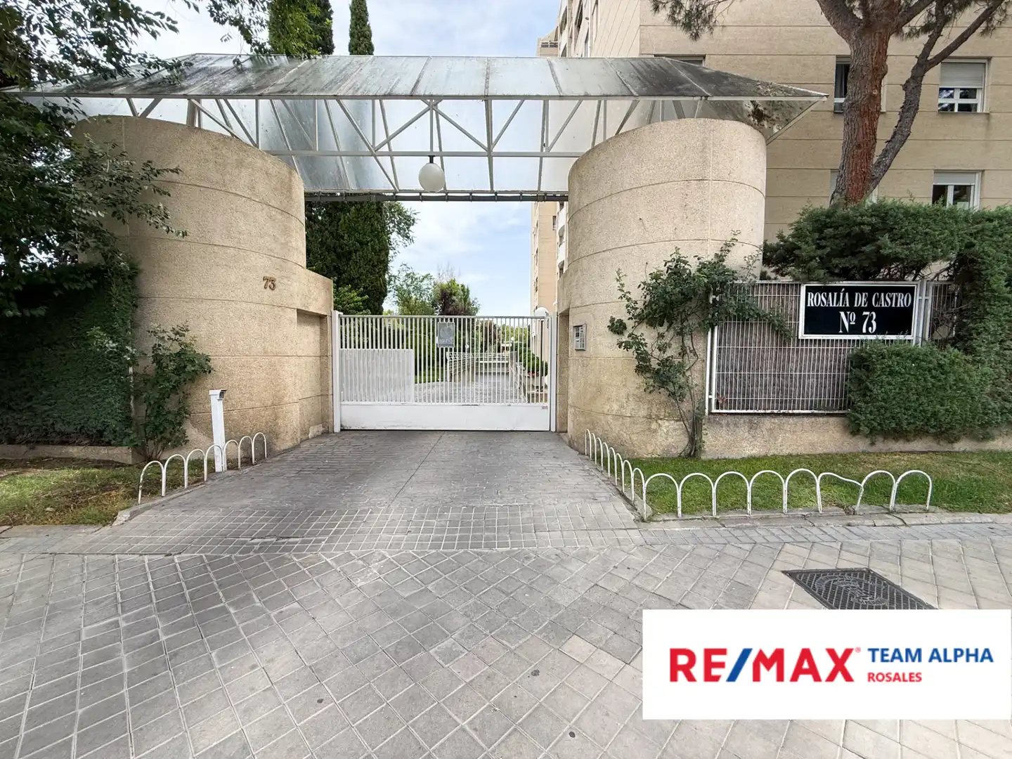 Exterior view of Flat for sale in Madrid  with Heating, Private garden and Parquet flooring