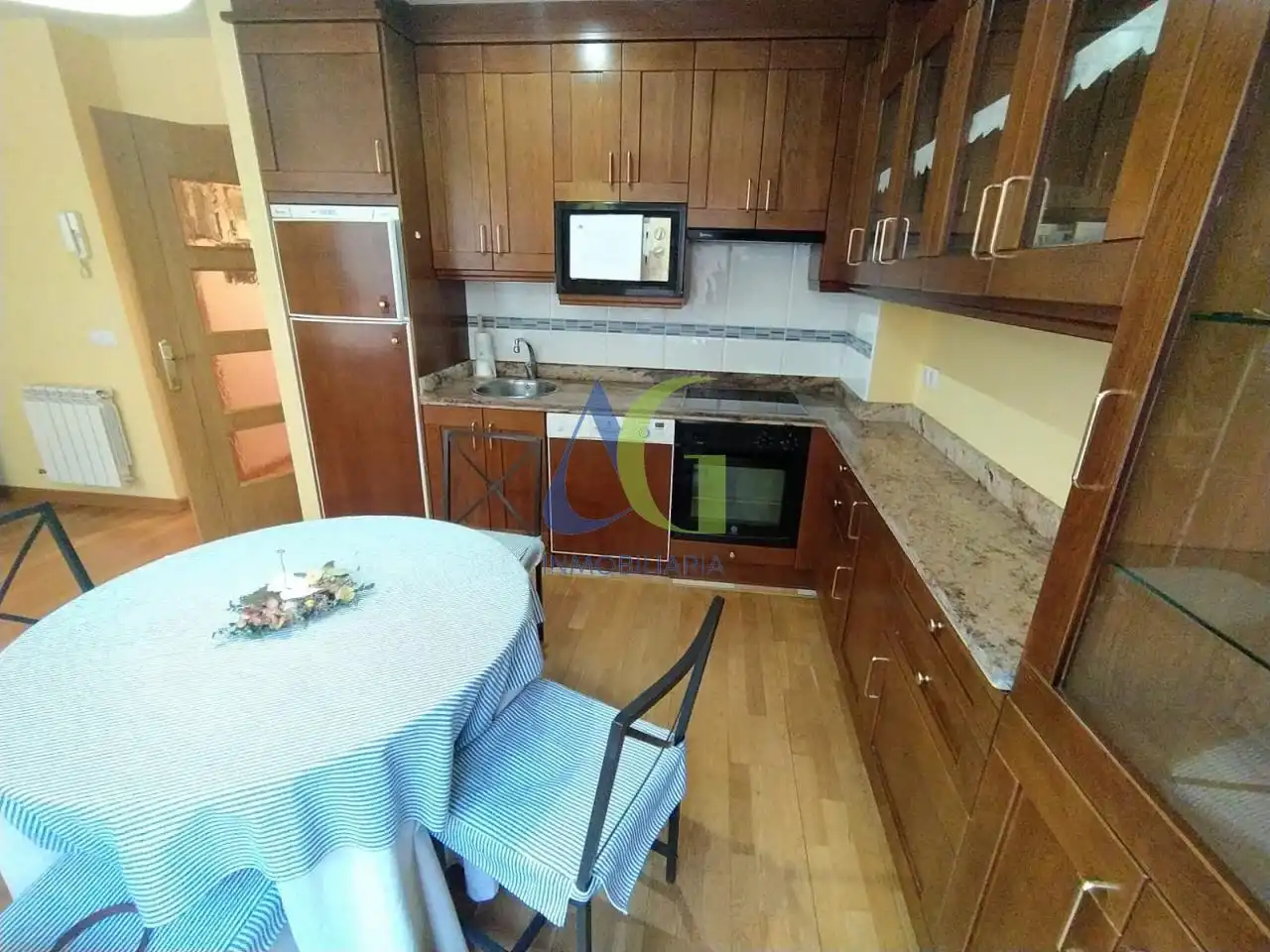 Cocina de Apartamento de alquiler en Villaquilambre con Calefacción, Parquet y Terraza