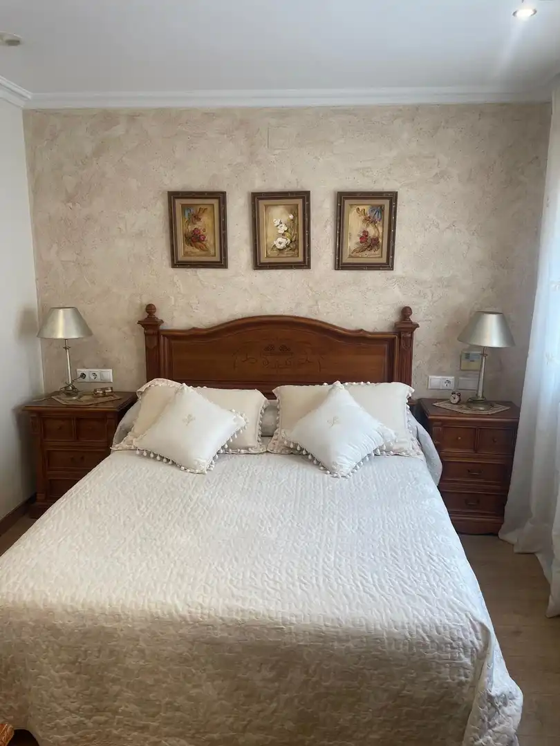 Dormitori de Casa adosada en venda en Elche / Elx amb Aire condicionat, Calefacció i Jardí privat
