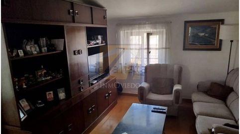 Foto 2 de Piso en venta en Calle Campoamor, HUCA - La Cadellada, Oviedo