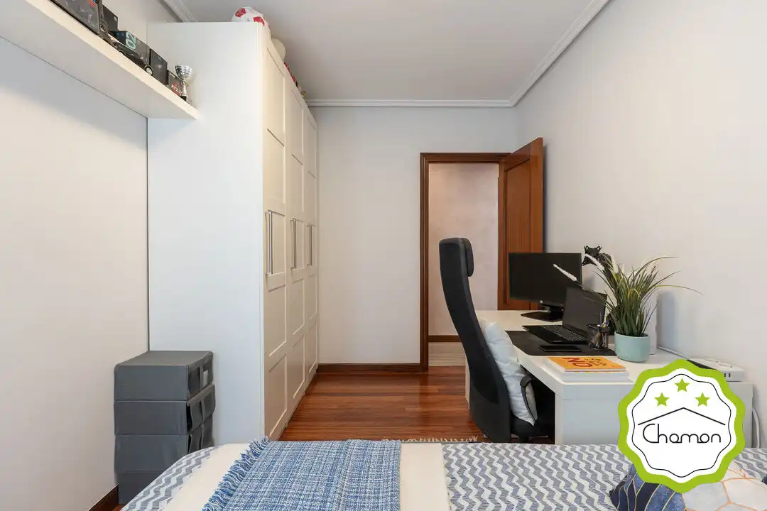 Schlafzimmer von Wohnung zum Verkauf in Bilbao  mit Heizung, Privatgarten und Abstellraum